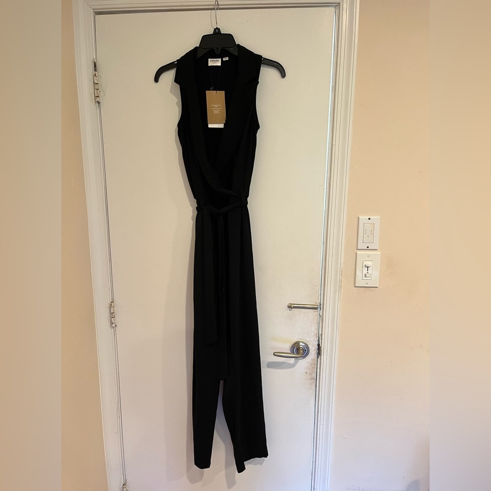 AWARE by Vero Modo black sleeveless jumpsuit medium
